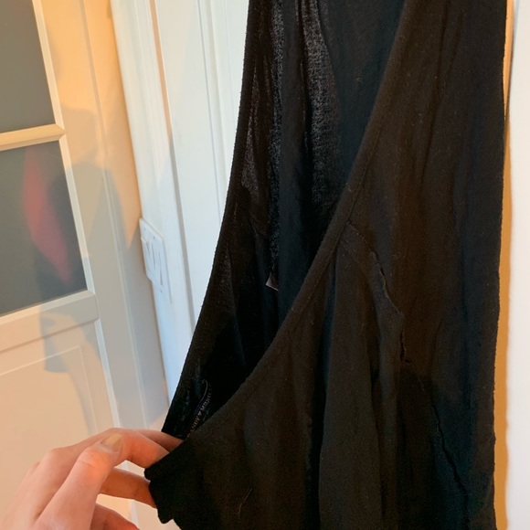 🌵2/$20🌵 Brandy Melville tie-up halter top - Picture 3 of 4